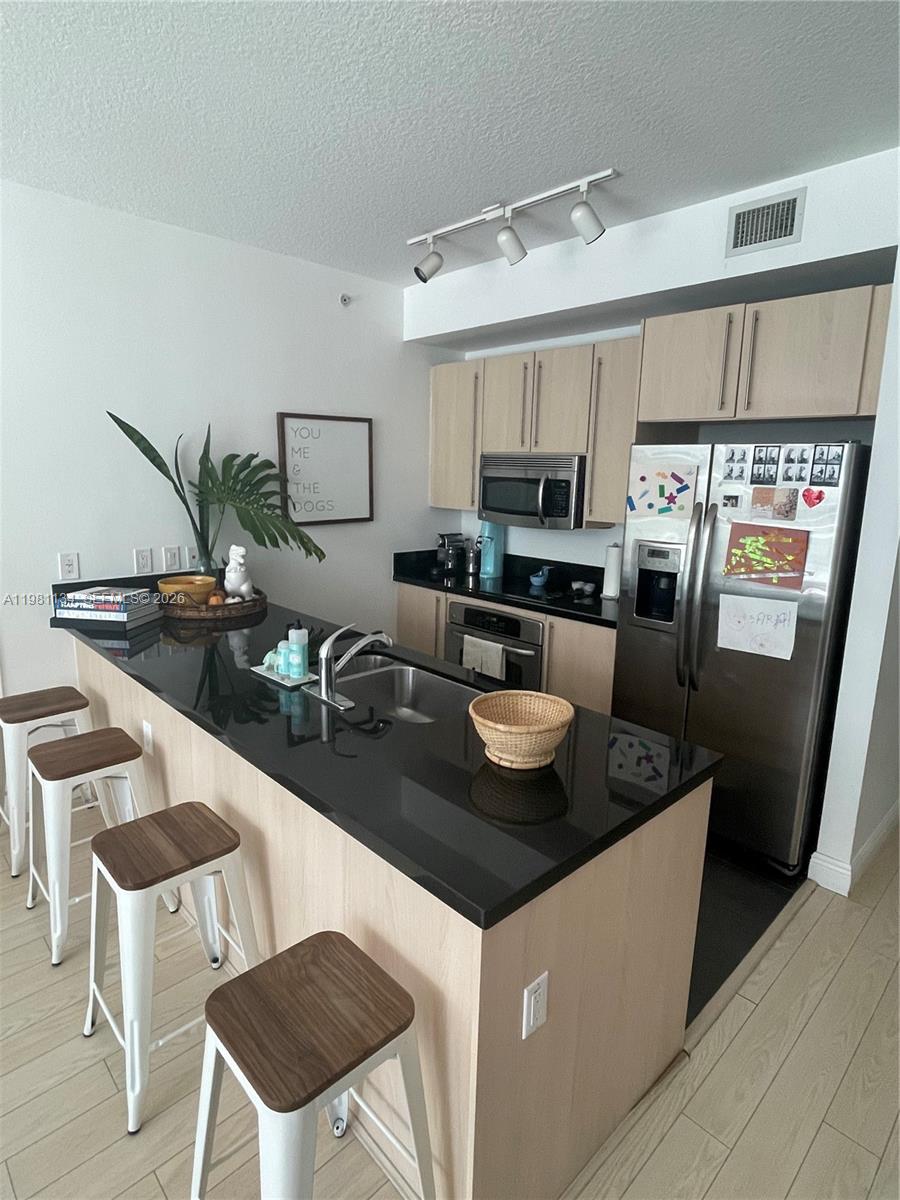 image Axis on Brickell North8