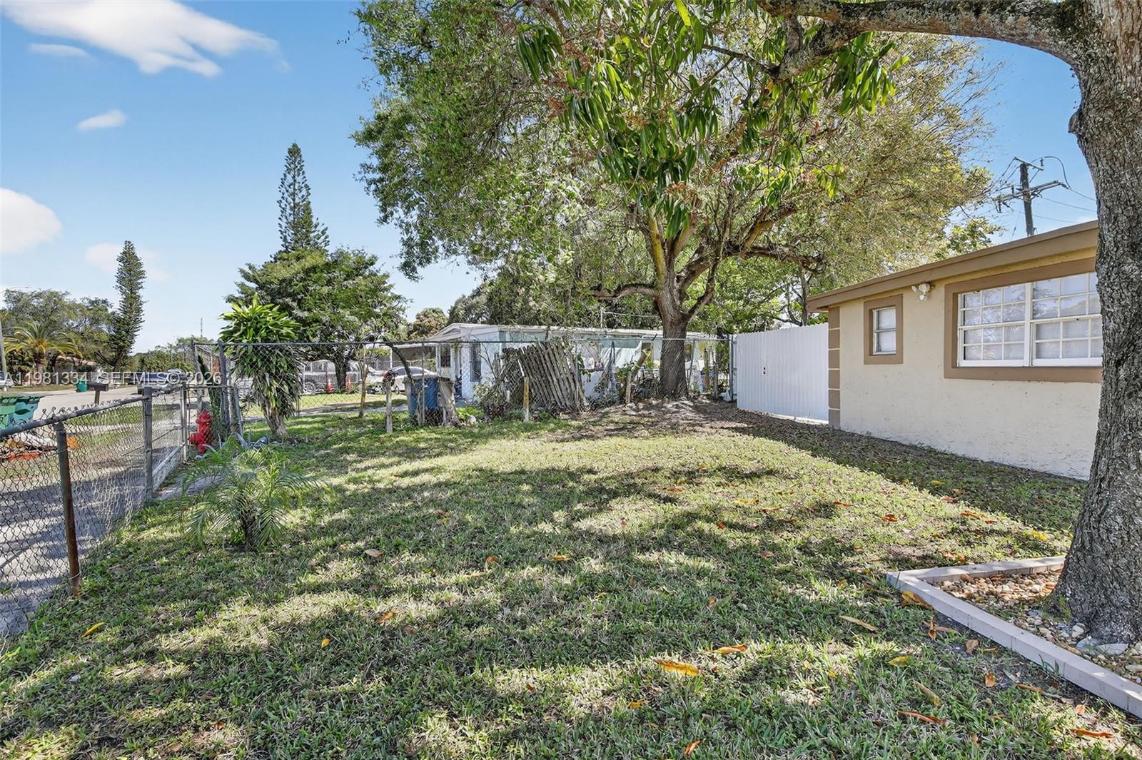 3220 NW 2nd St Lauderhill, FL 33311