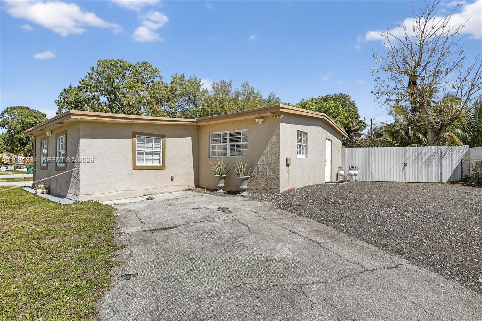 3220 NW 2nd St Lauderhill, FL 33311