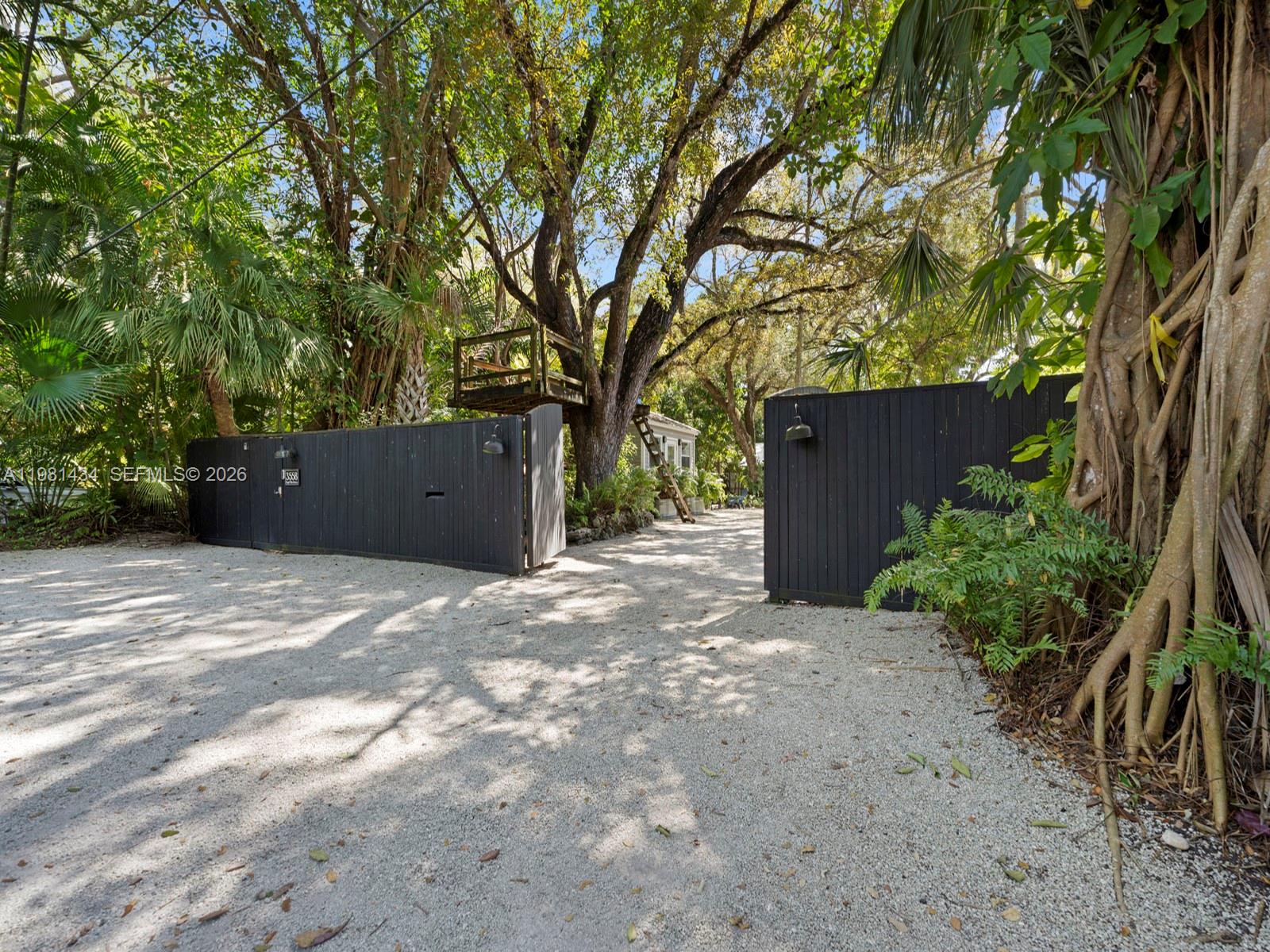 3558 Royal Palm Ave Miami, FL 33133