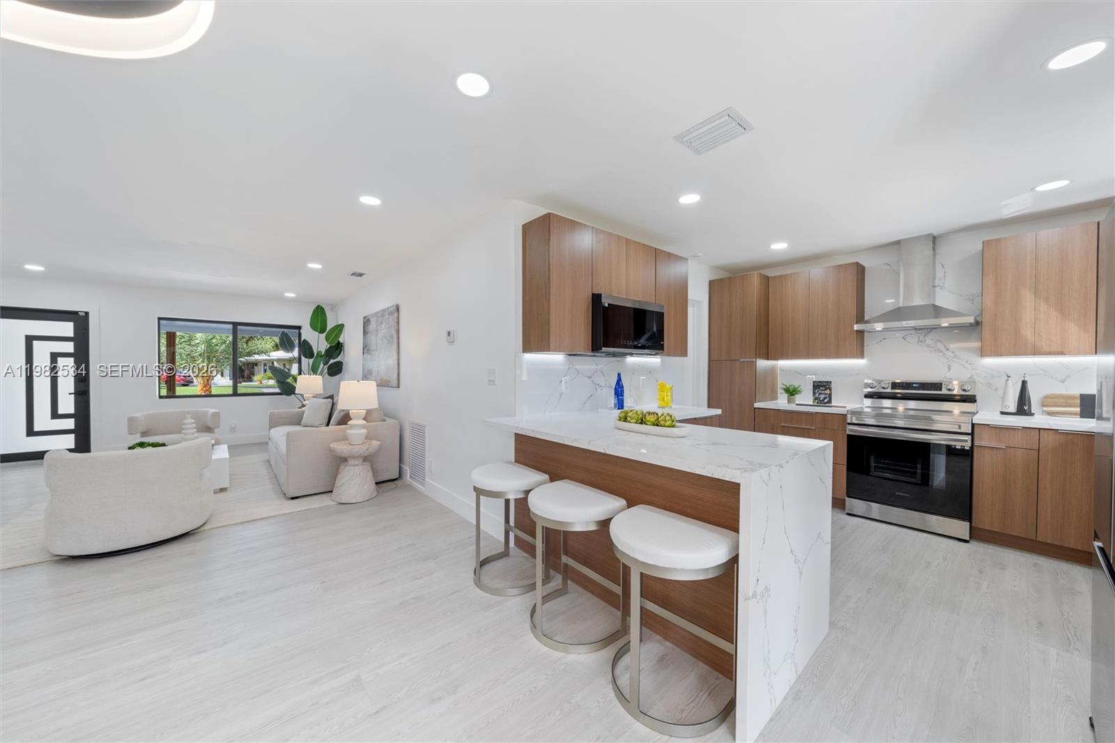 1305 N 31st Rd Hollywood, FL 33021