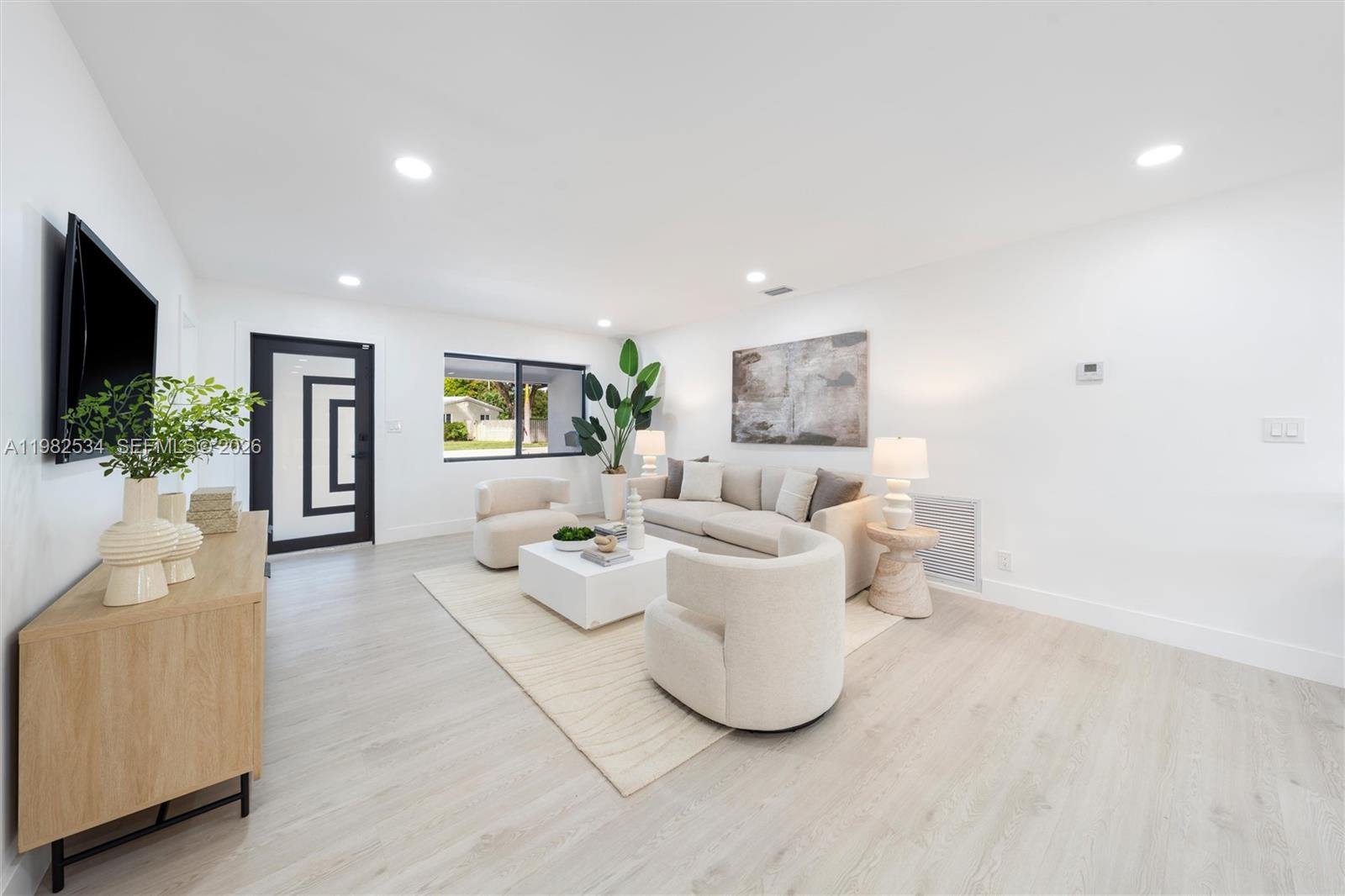 1305 N 31st Rd Hollywood, FL 33021