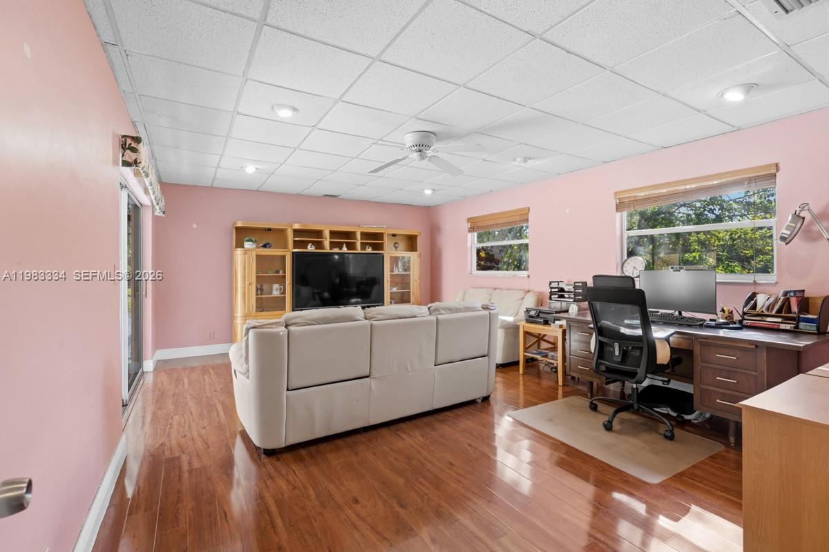 10930 SW 27th Ct Davie, FL 33328