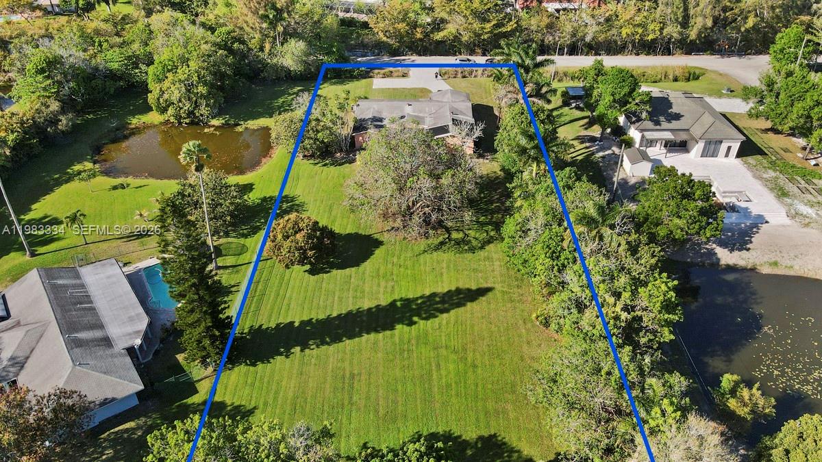 10930 SW 27th Ct Davie, FL 33328