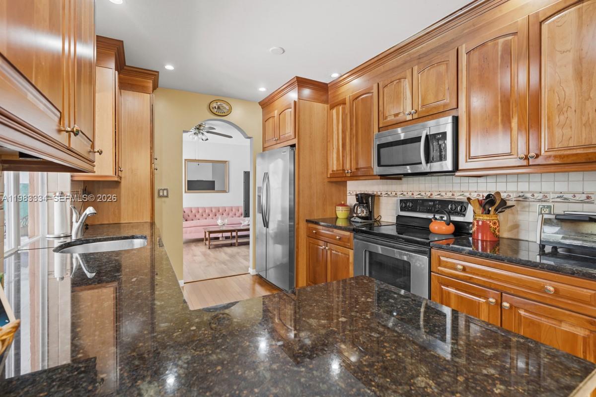 10930 SW 27th Ct Davie, FL 33328