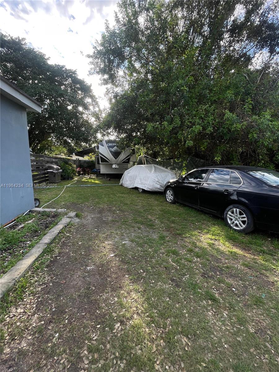 23110 SW 123rd Ct Miami, FL 33170