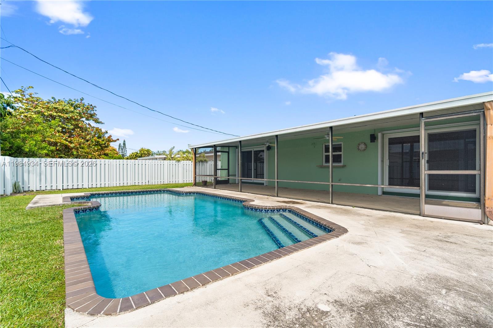 19900 SW 87th Ct Cutler Bay, FL 33157