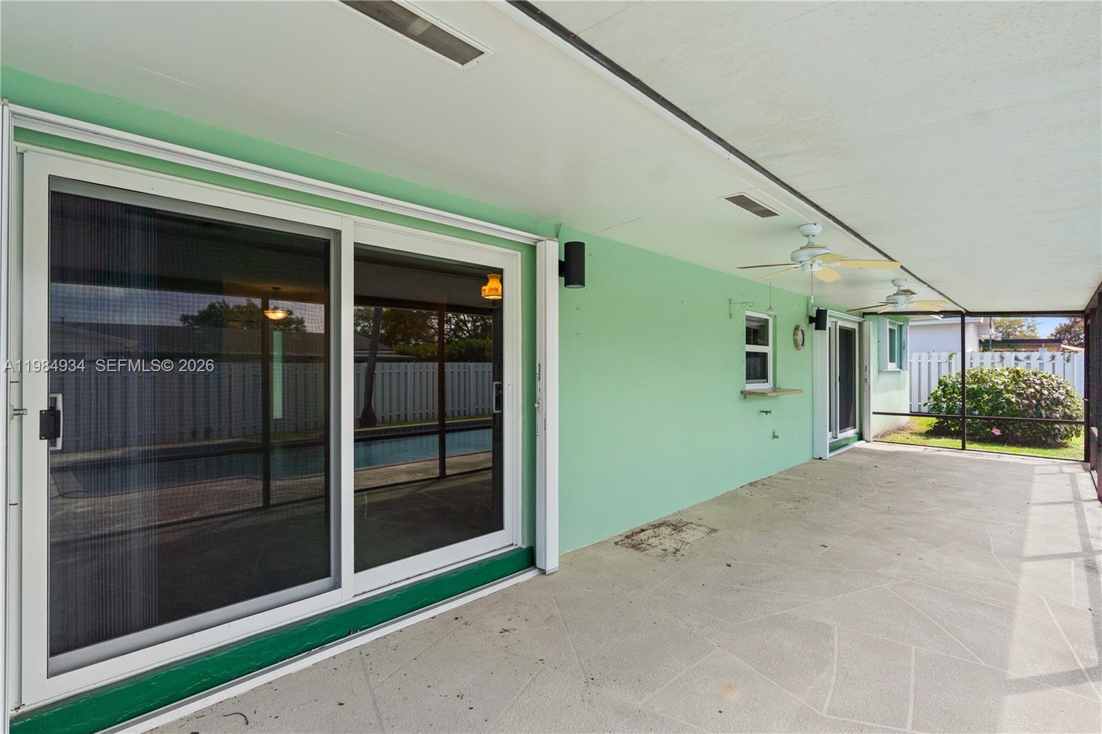 19900 SW 87th Ct Cutler Bay, FL 33157