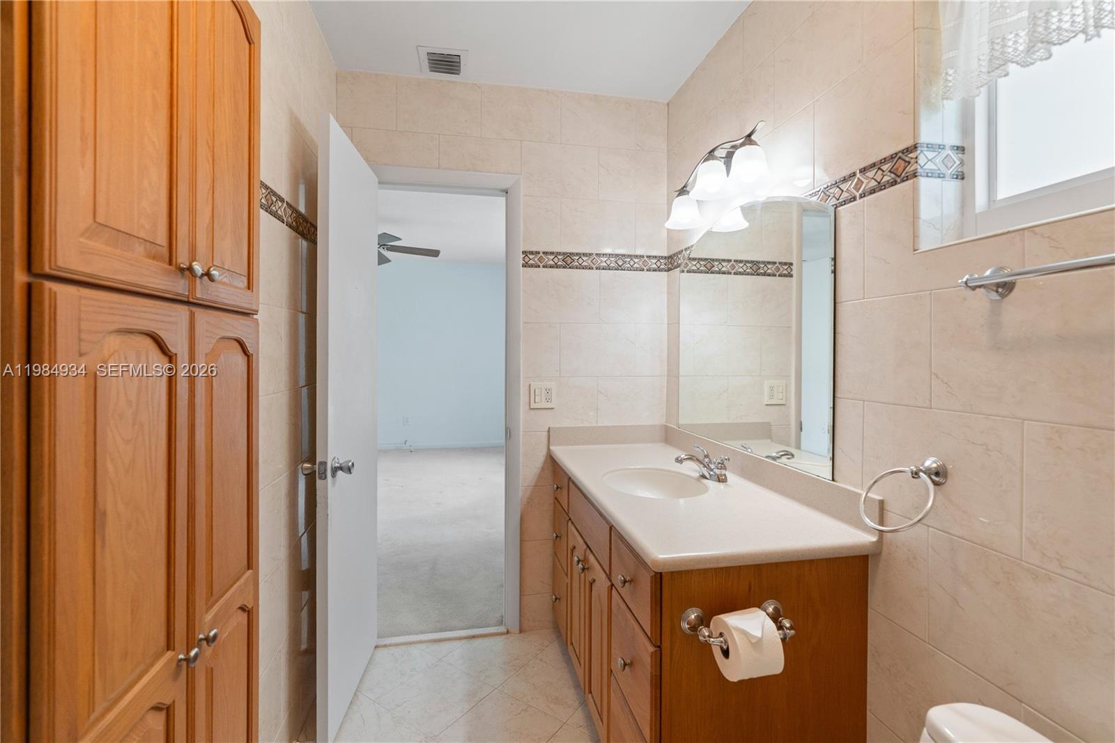 19900 SW 87th Ct Cutler Bay, FL 33157