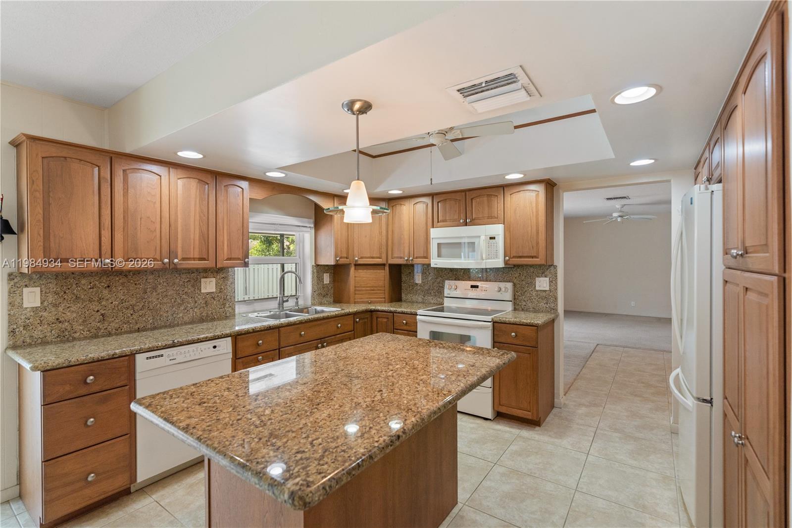 19900 SW 87th Ct Cutler Bay, FL 33157