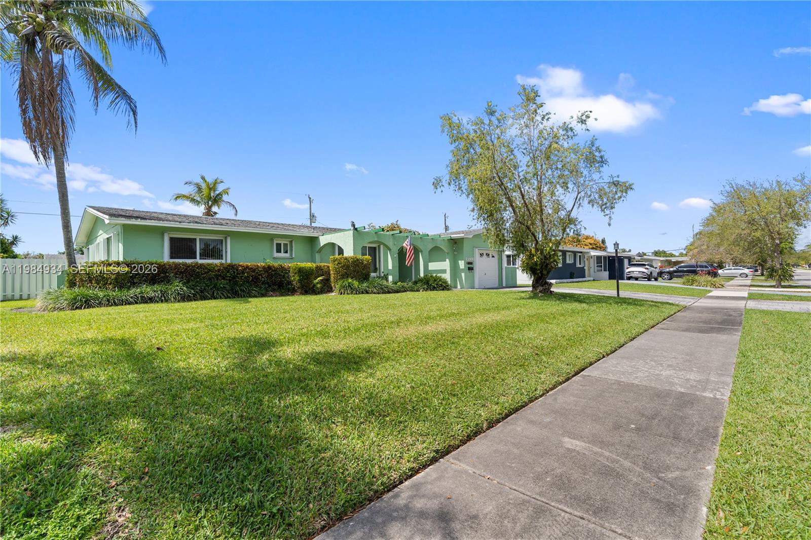 19900 SW 87th Ct Cutler Bay, FL 33157