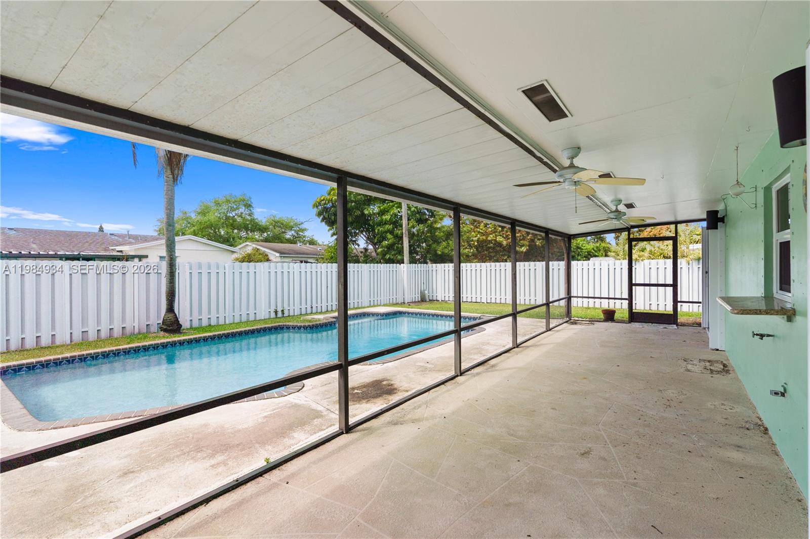 19900 SW 87th Ct Cutler Bay, FL 33157