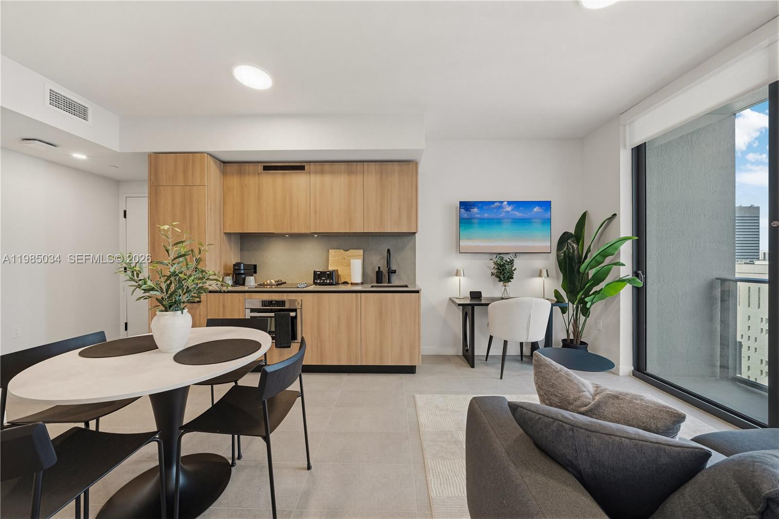 image 501 FIRST Residences14