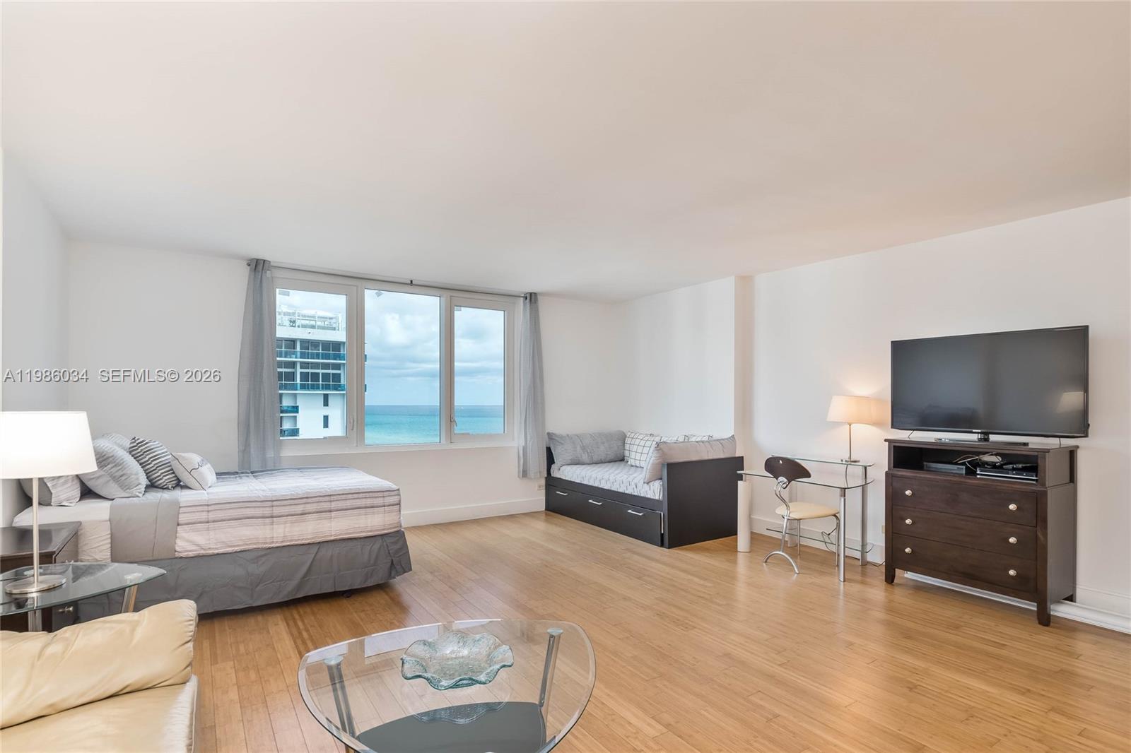 2301 Collins Ave #1512 Miami Beach, FL 33139