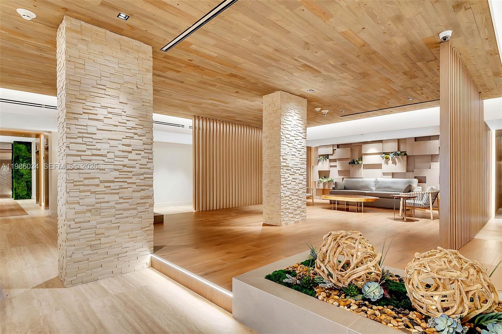 2301 Collins Ave #1512 Miami Beach, FL 33139