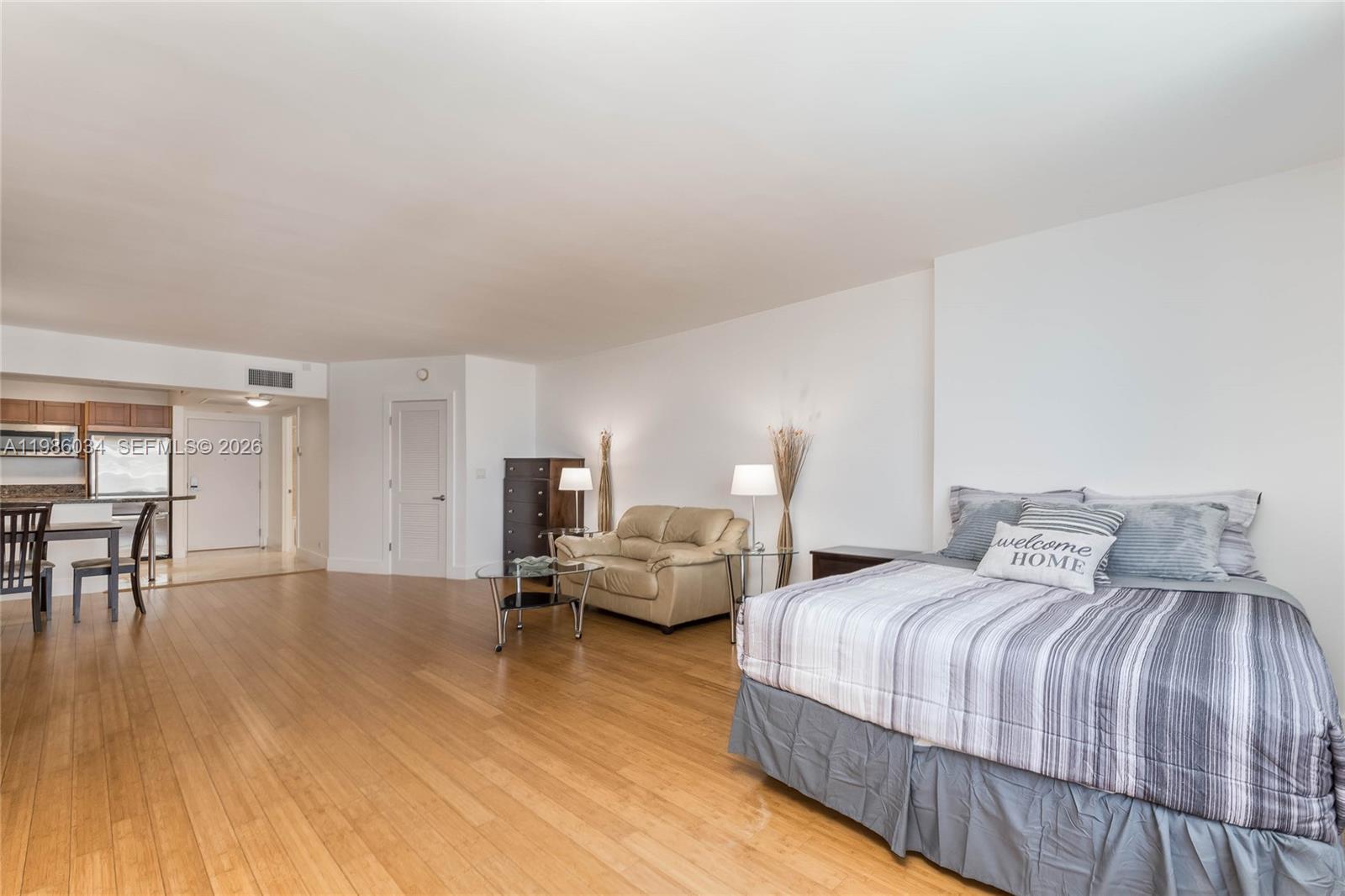 2301 Collins Ave #1512 Miami Beach, FL 33139