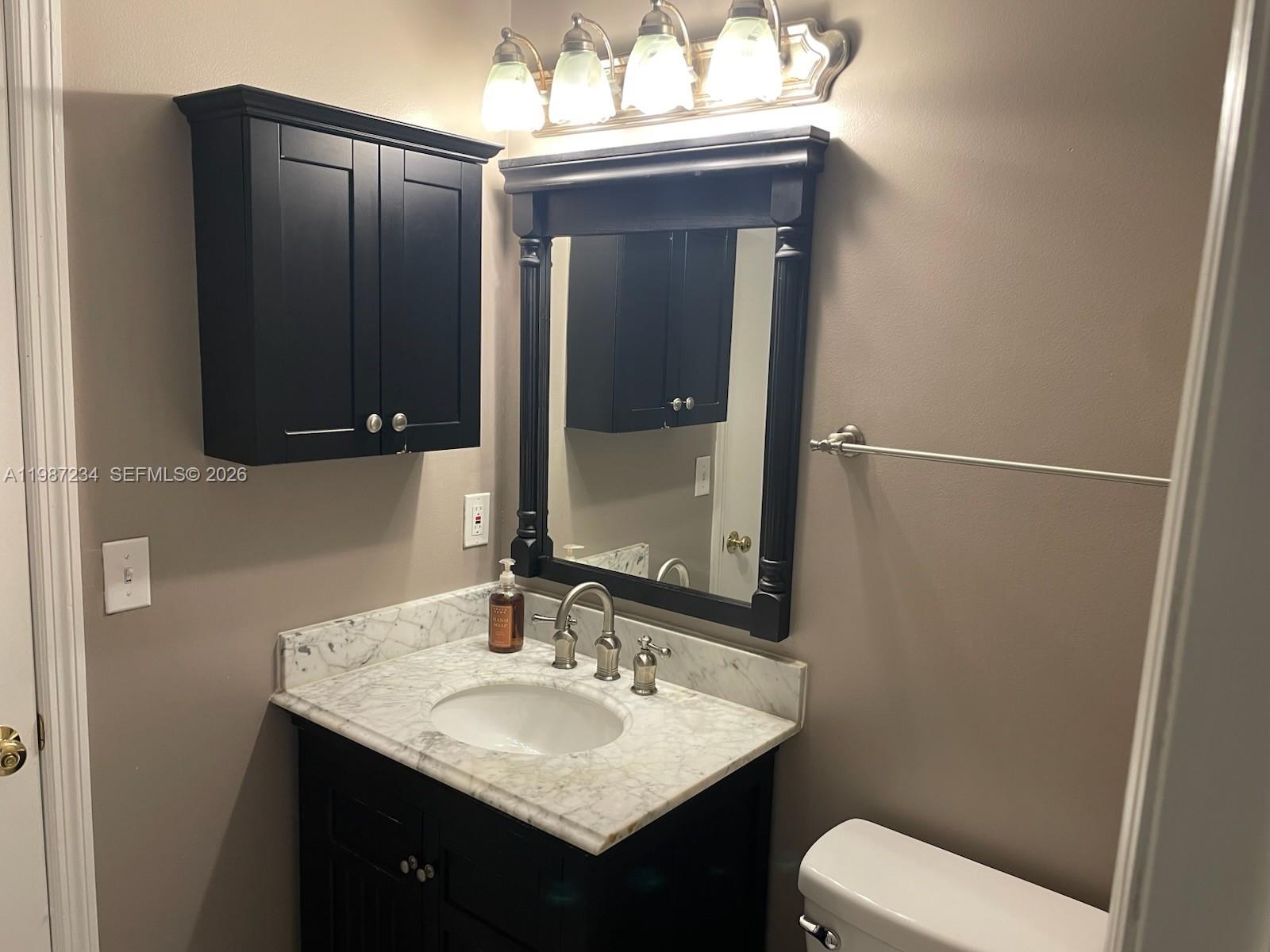 800 Sorrento Dr Weston, FL 33326