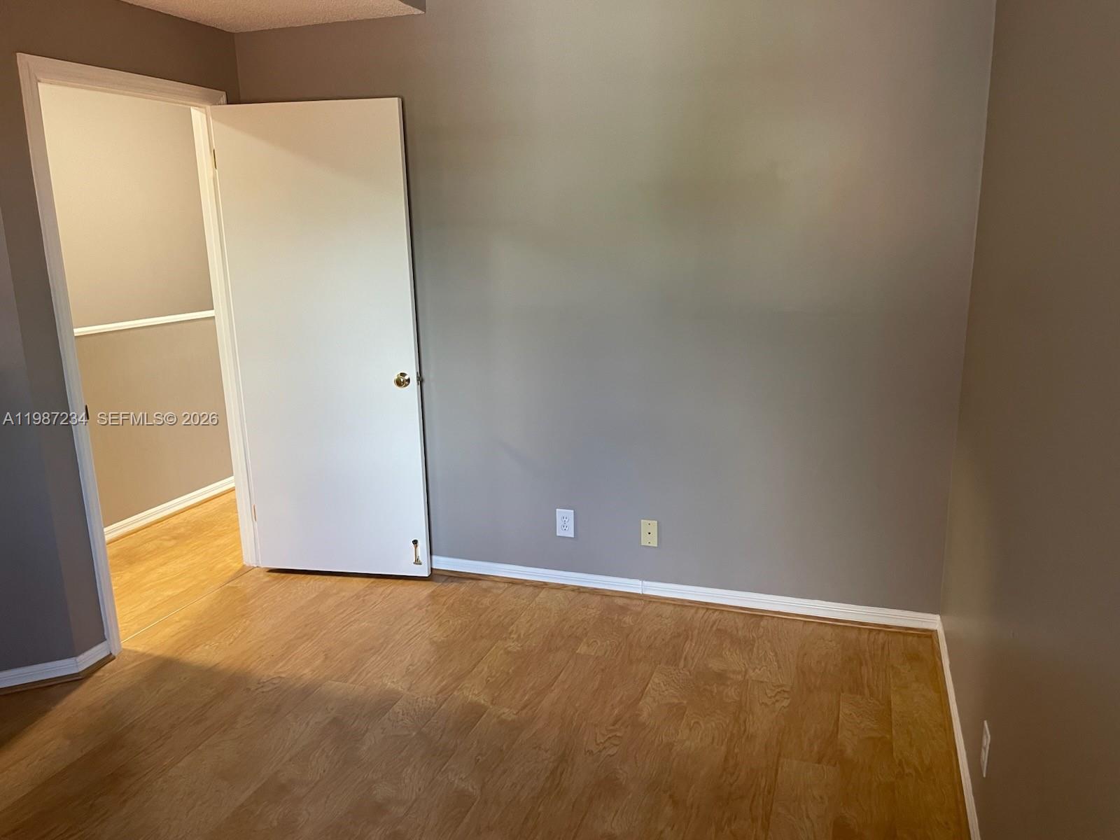 800 Sorrento Dr Weston, FL 33326