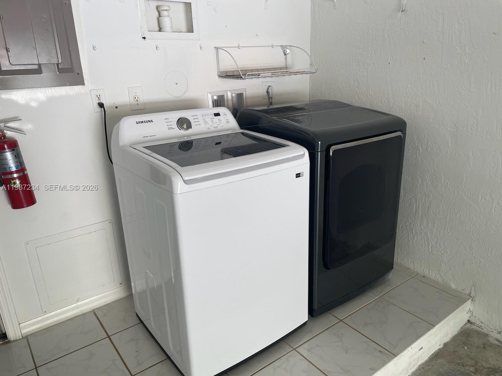 800 Sorrento Dr Weston, FL 33326