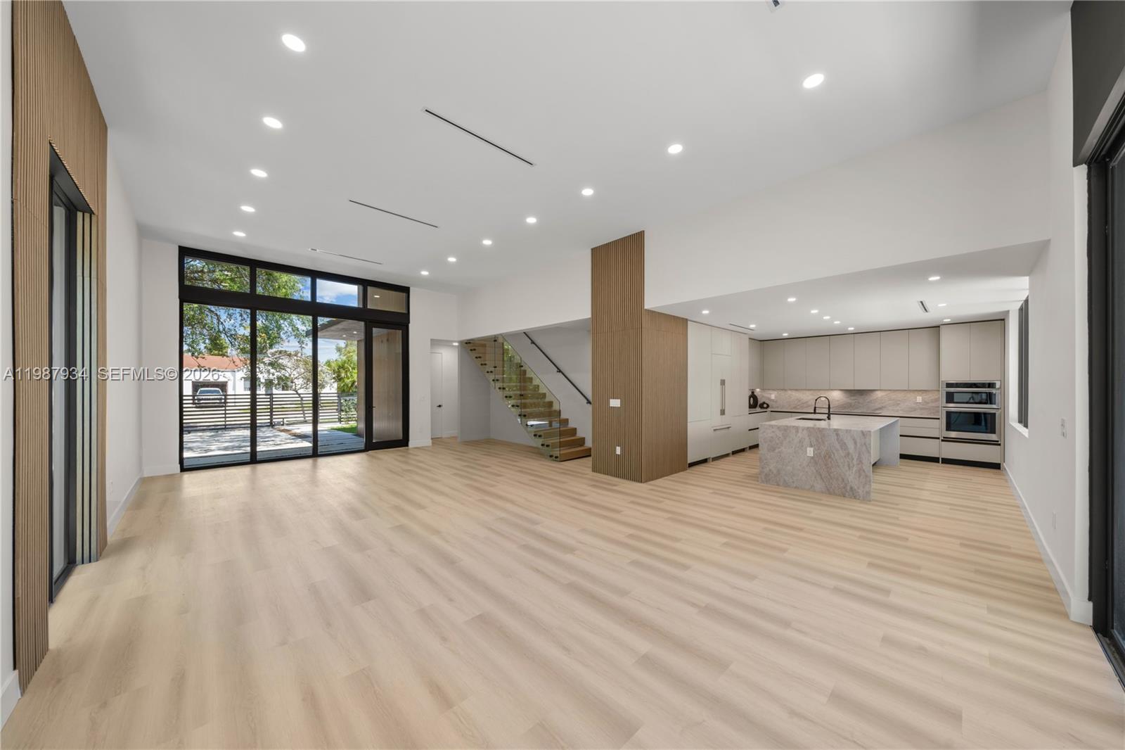 536 NW 48th St Miami, FL 33127