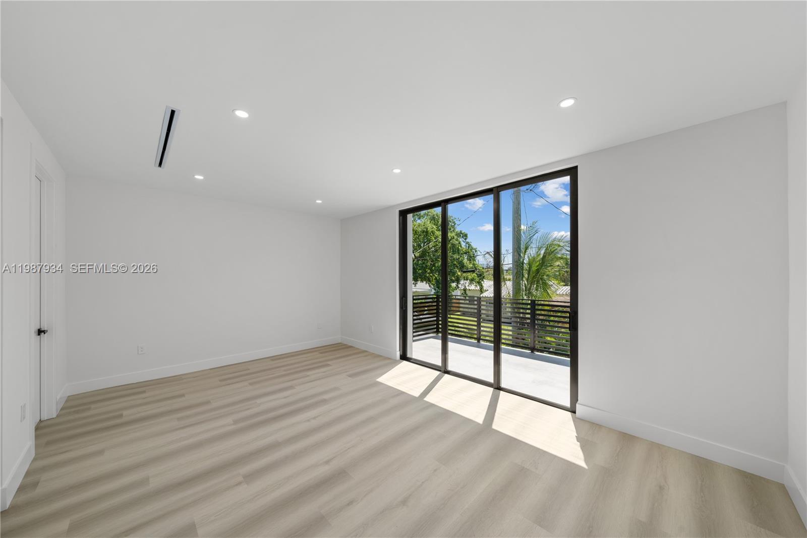 536 NW 48th St Miami, FL 33127