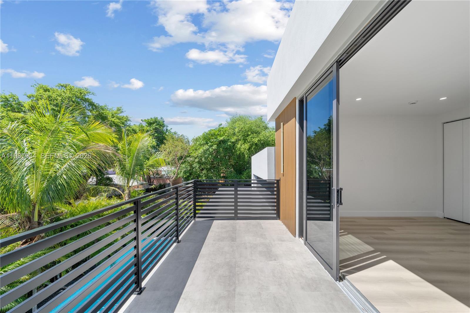 536 NW 48th St Miami, FL 33127