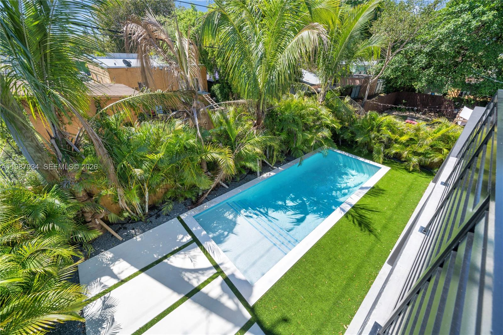 536 NW 48th St Miami, FL 33127