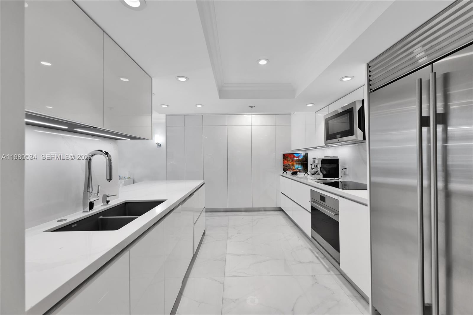 10175 Collins Ave #806 Bal Harbour, FL 33154