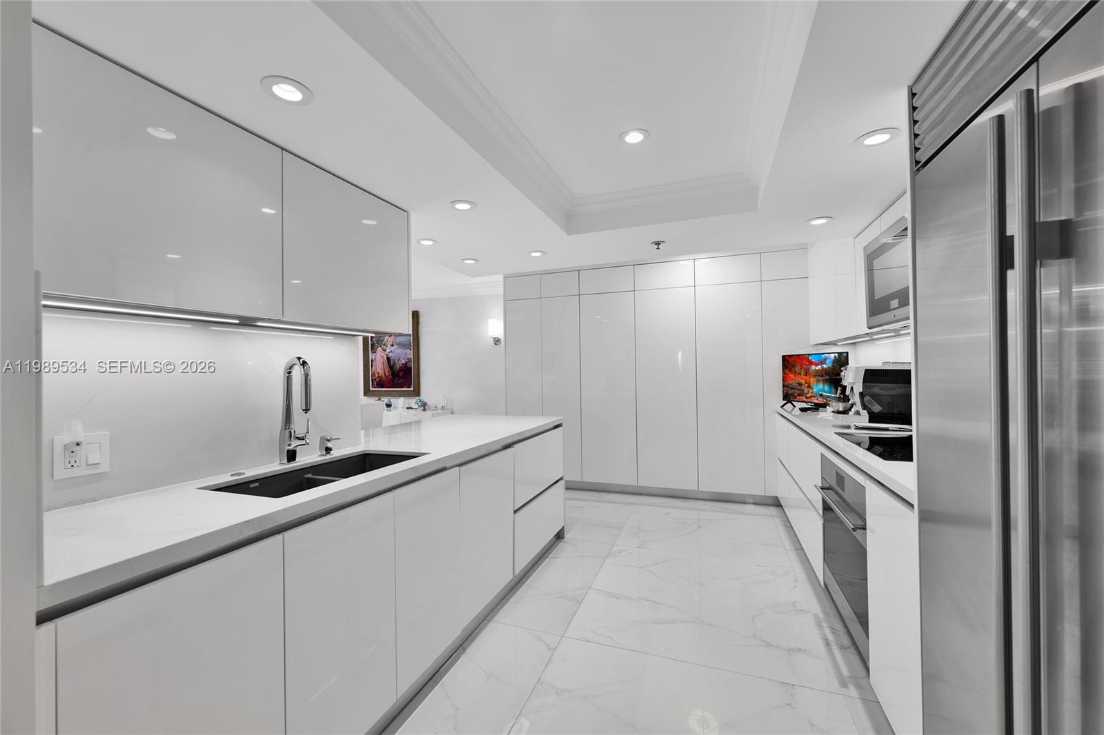 10175 Collins Ave #806 Bal Harbour, FL 33154