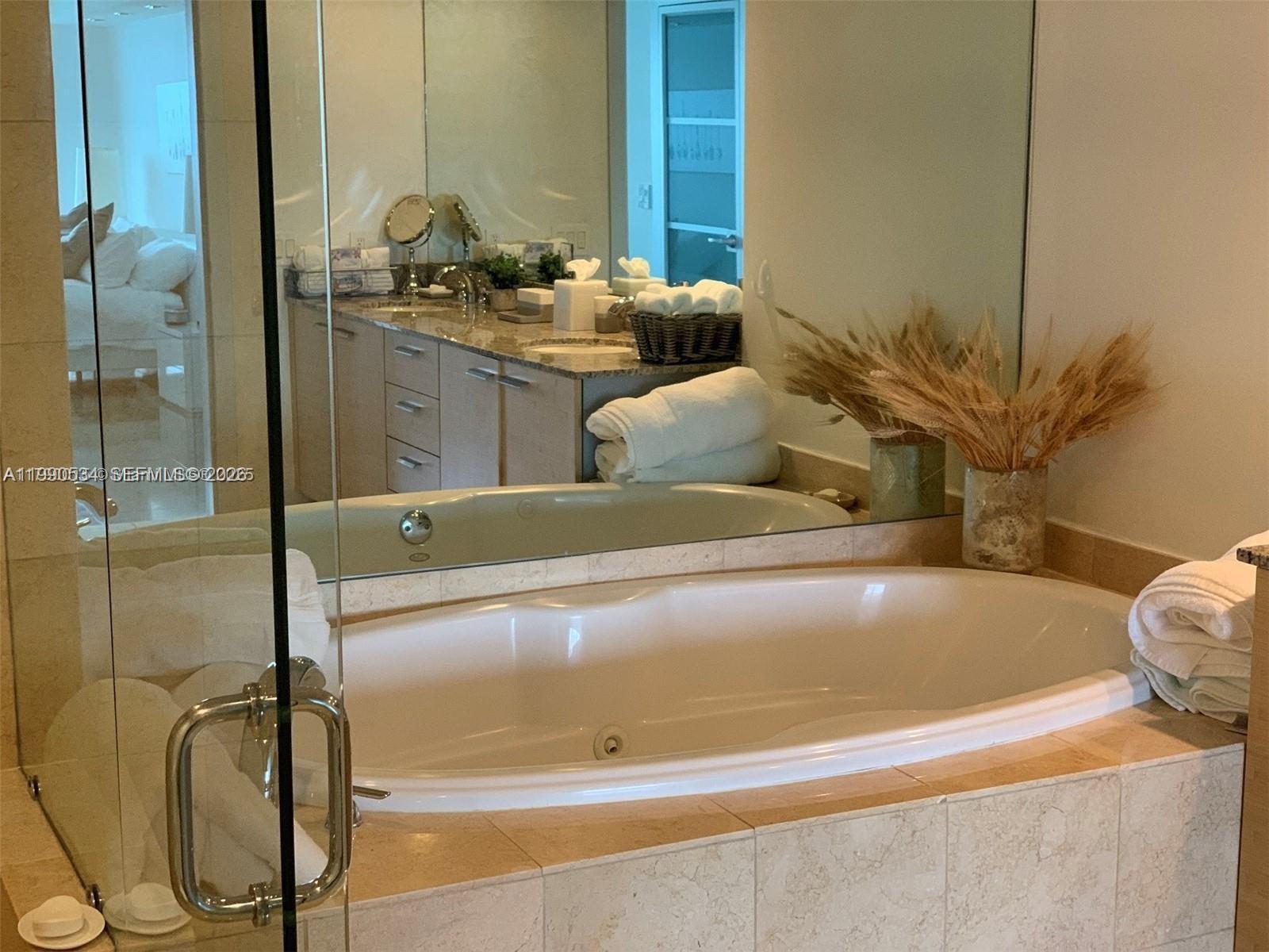 image Beach Club 213