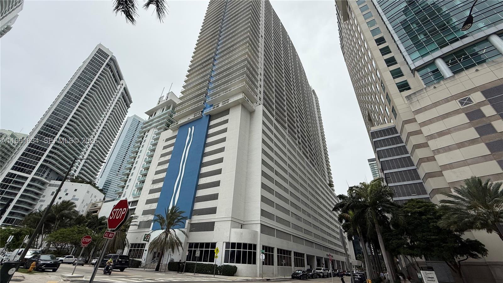 1200 Brickell Bay Dr #2216