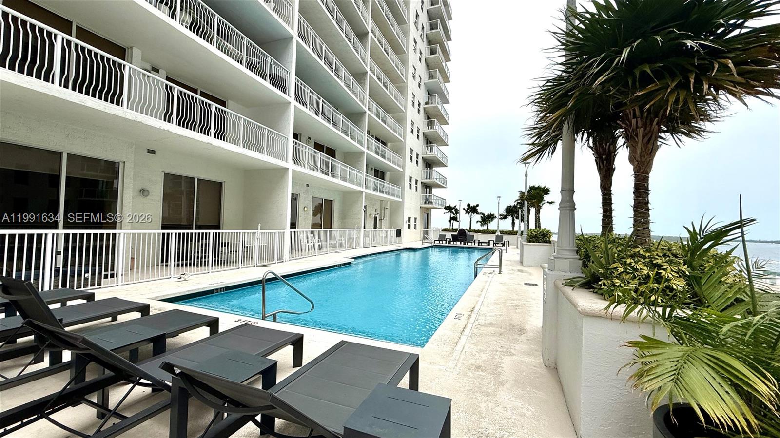 1200 Brickell Bay Dr #2216 Miami, FL 33131