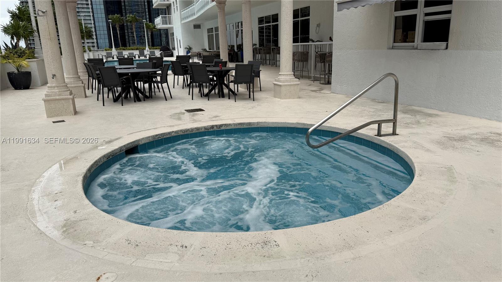 1200 Brickell Bay Dr #2216 Miami, FL 33131