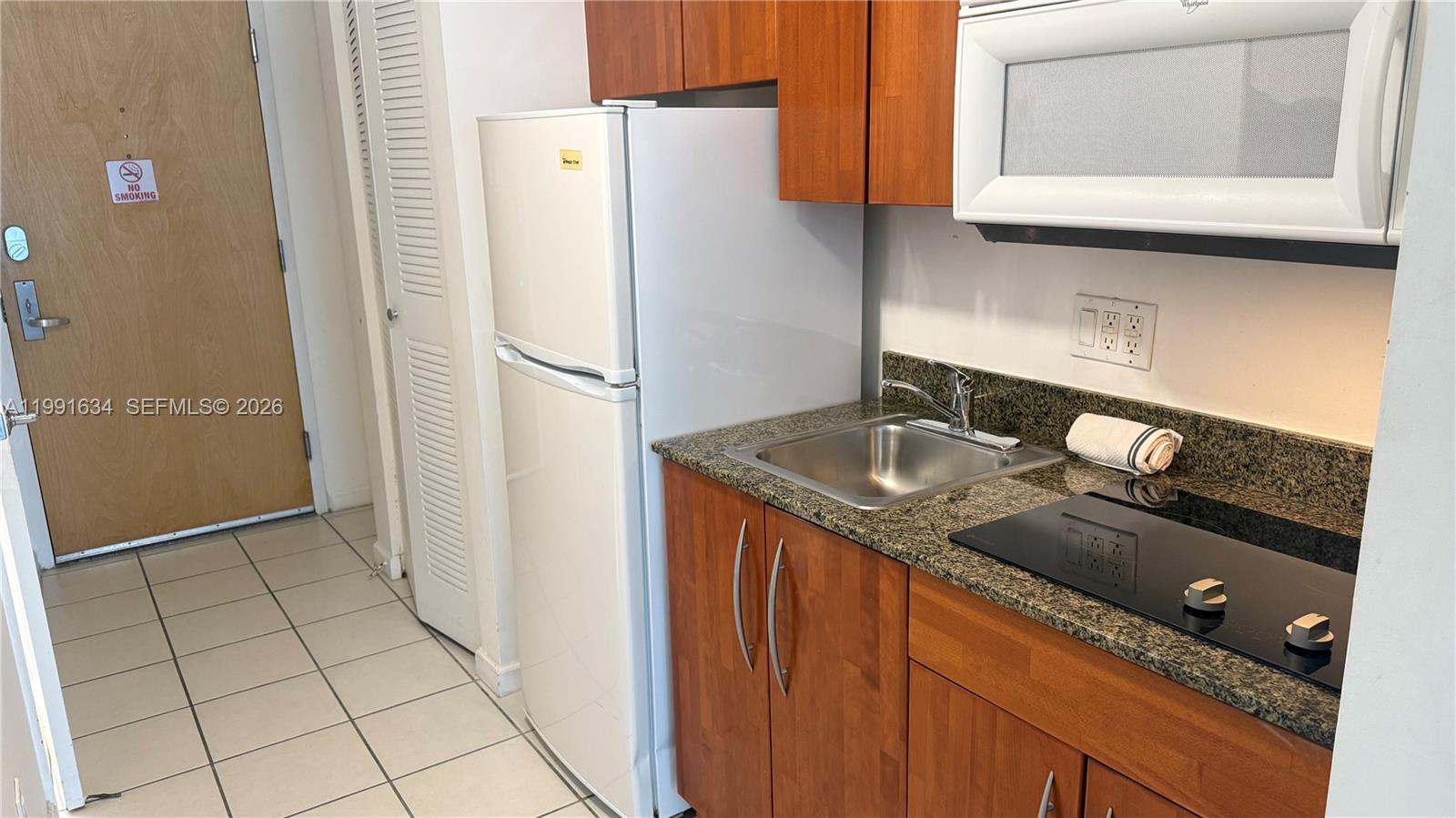 1200 Brickell Bay Dr #2216 Miami, FL 33131