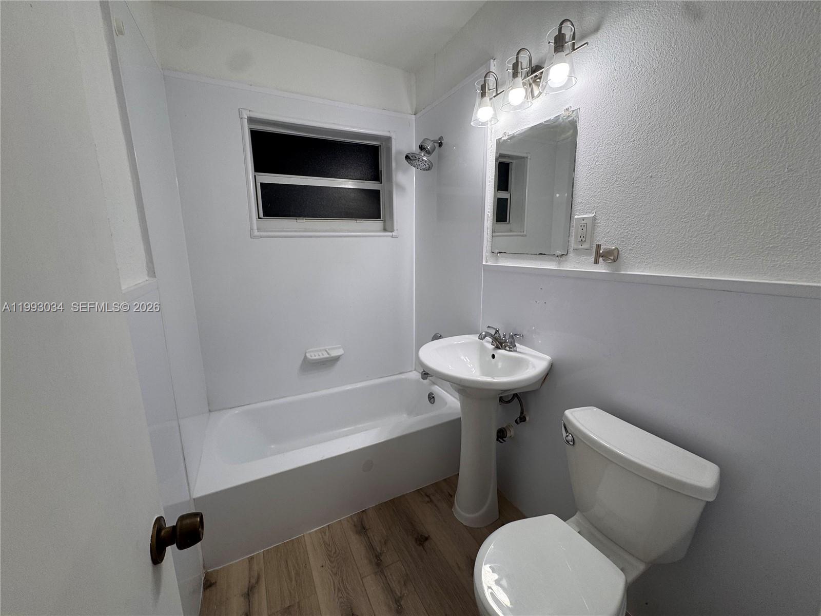 2240 NE 171st St #8 North Miami Beach, FL 33160