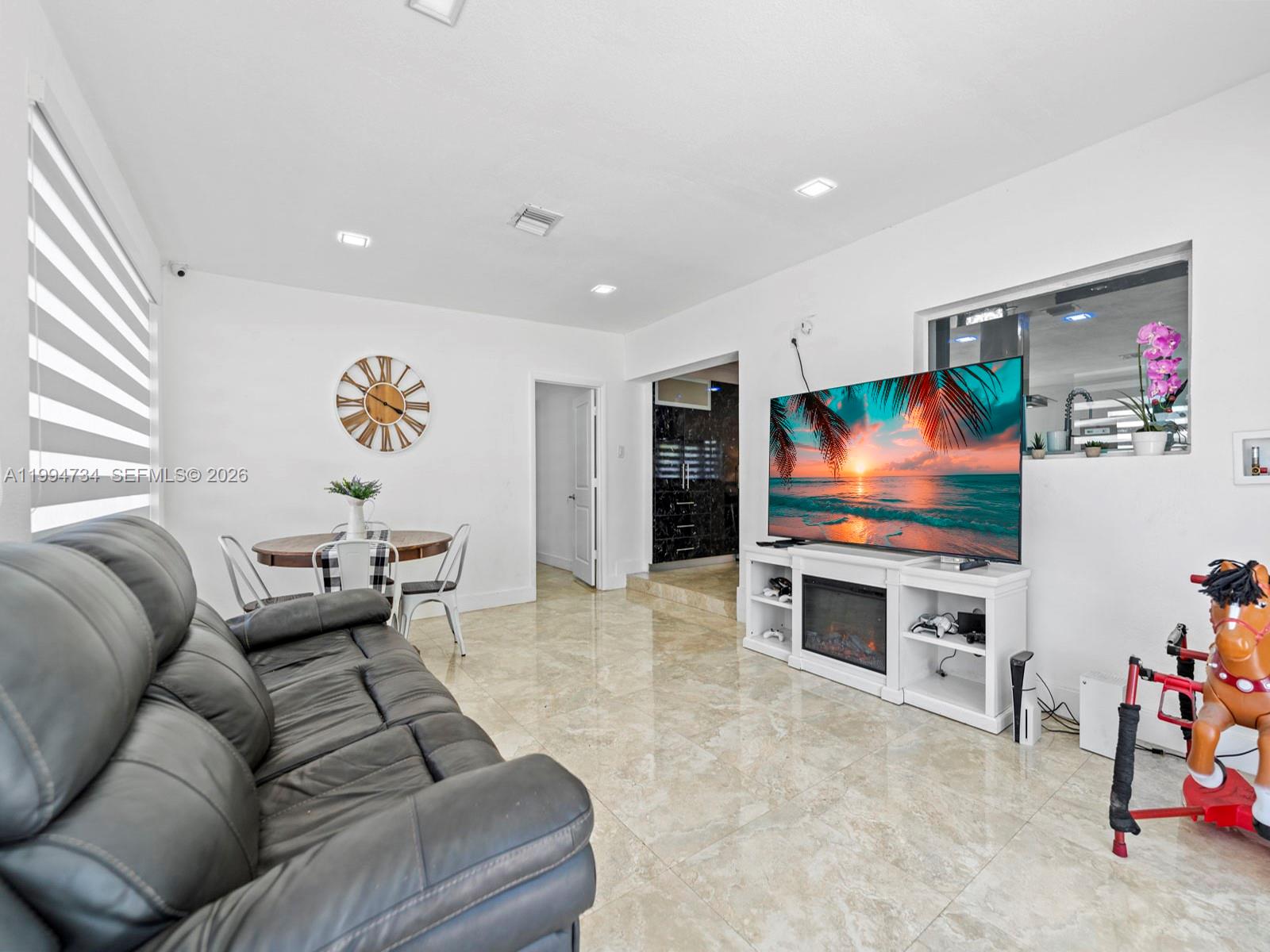 15305 SW 209th Ave Miami, FL 33187