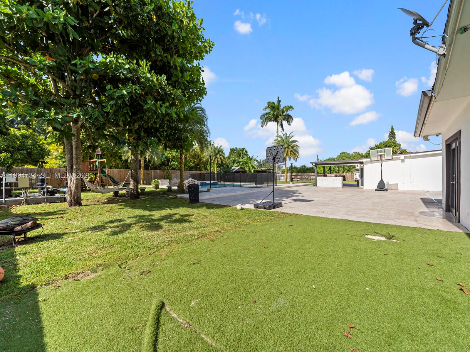 15305 SW 209th Ave Miami, FL 33187