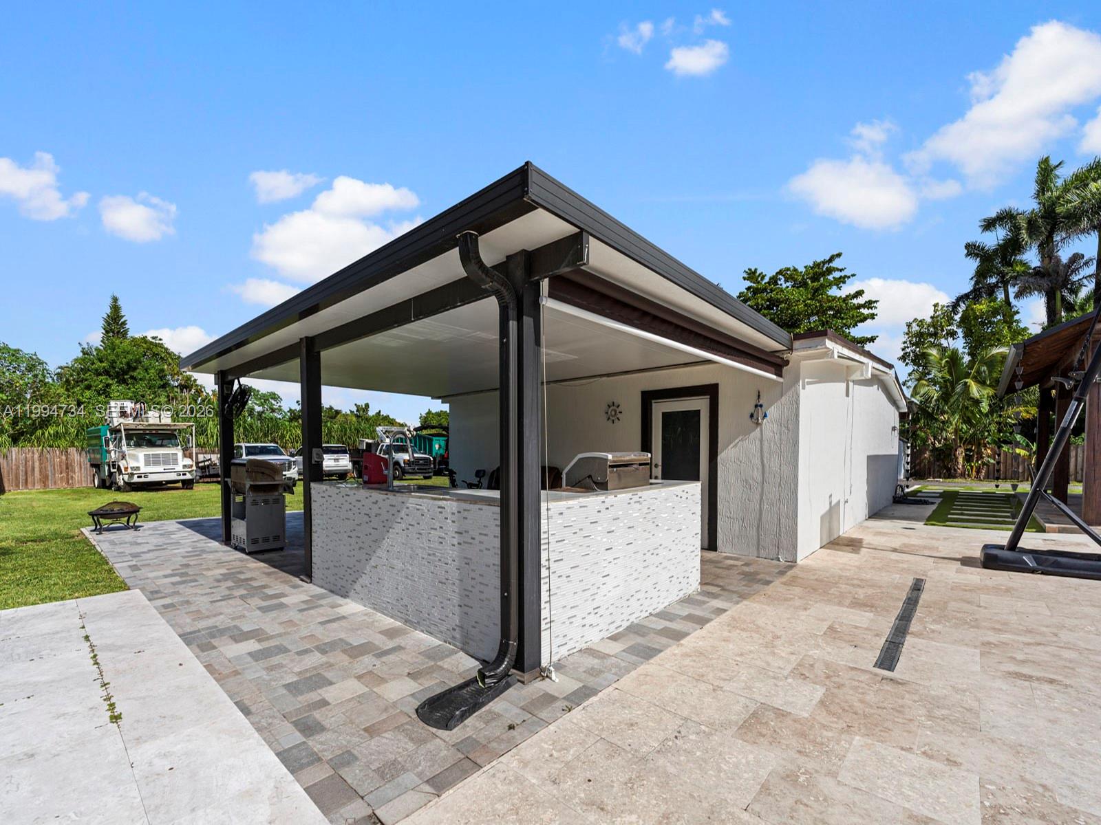 15305 SW 209th Ave Miami, FL 33187