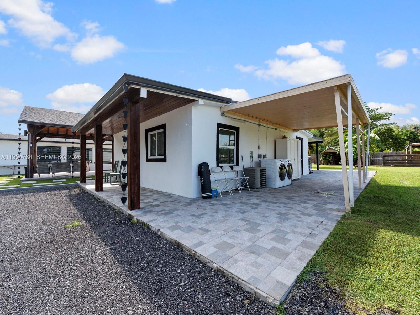 15305 SW 209th Ave Miami, FL 33187