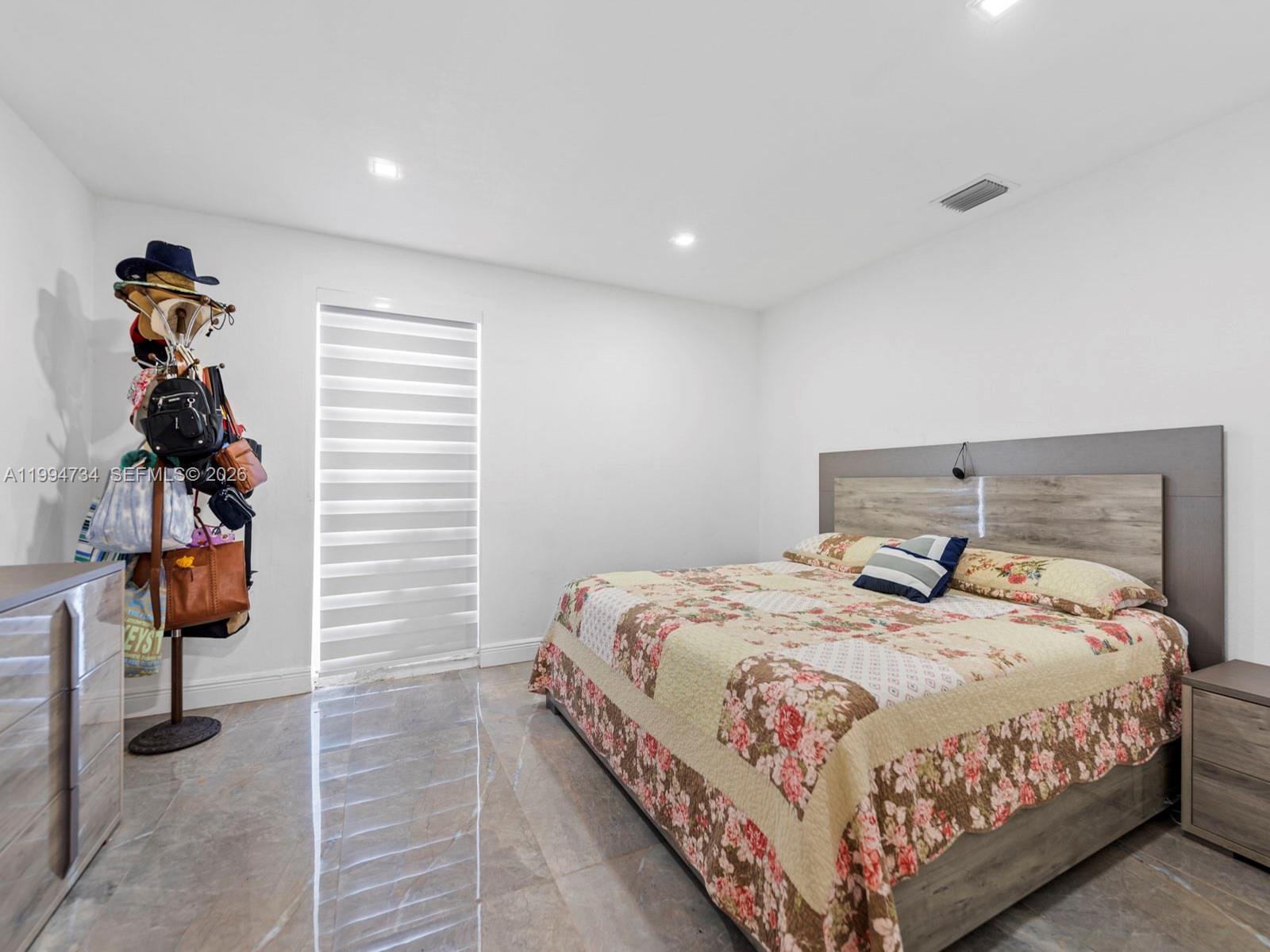 15305 SW 209th Ave Miami, FL 33187