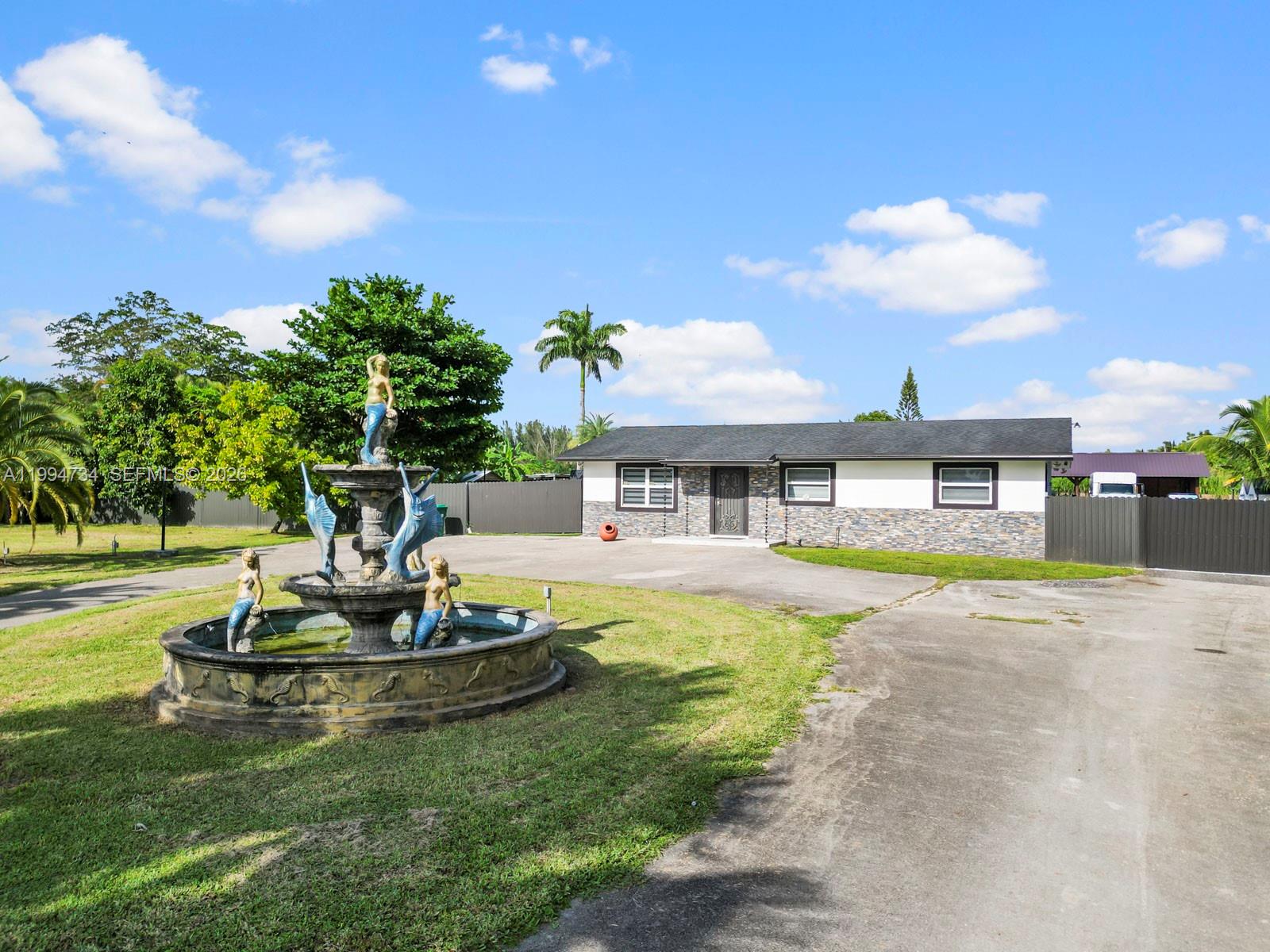 15305 SW 209th Ave Miami, FL 33187