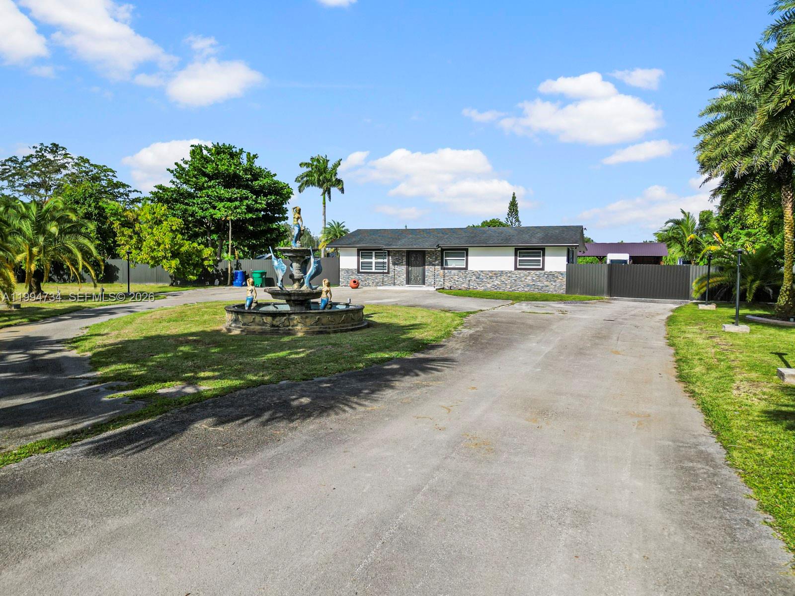 15305 SW 209th Ave Miami, FL 33187