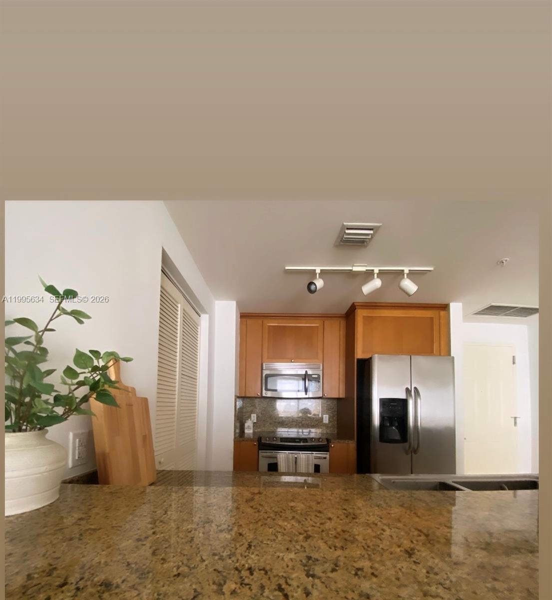 image 55 Merrick Condo10