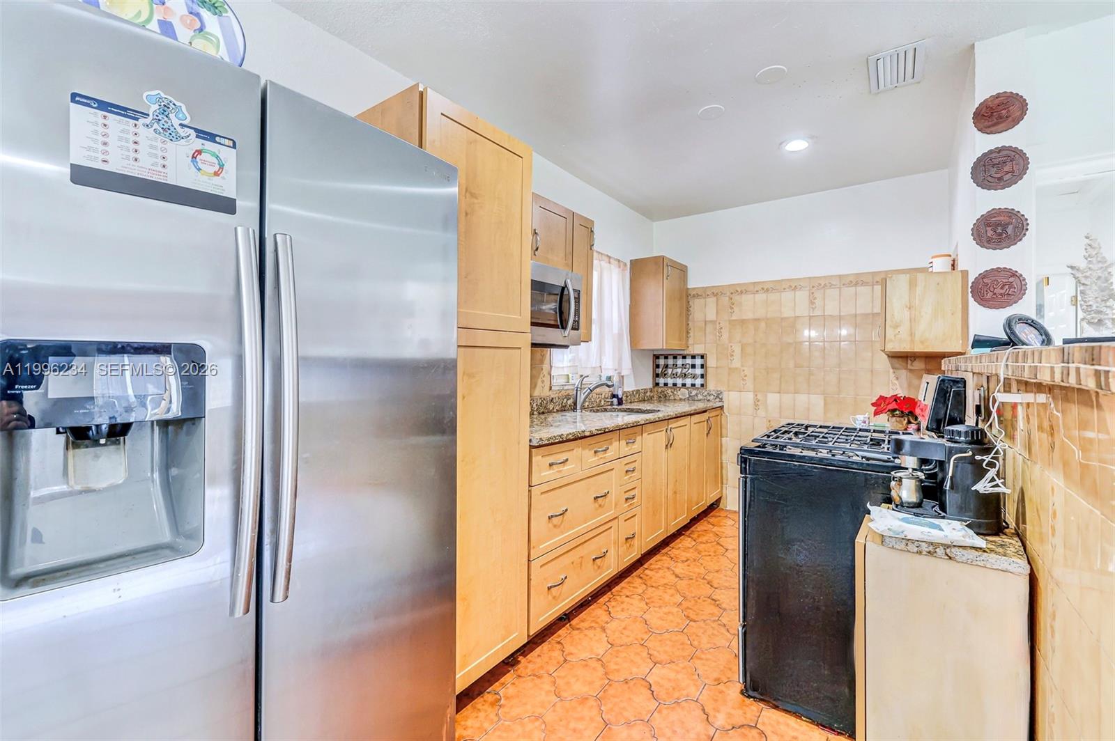1263 NE 182nd St North Miami Beach, FL 33162