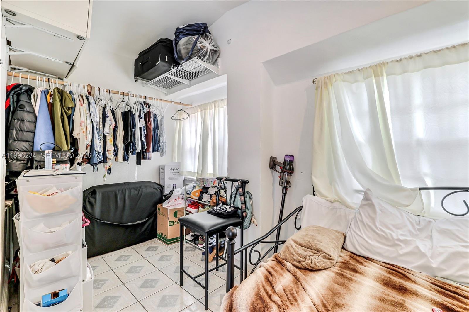 1263 NE 182nd St North Miami Beach, FL 33162