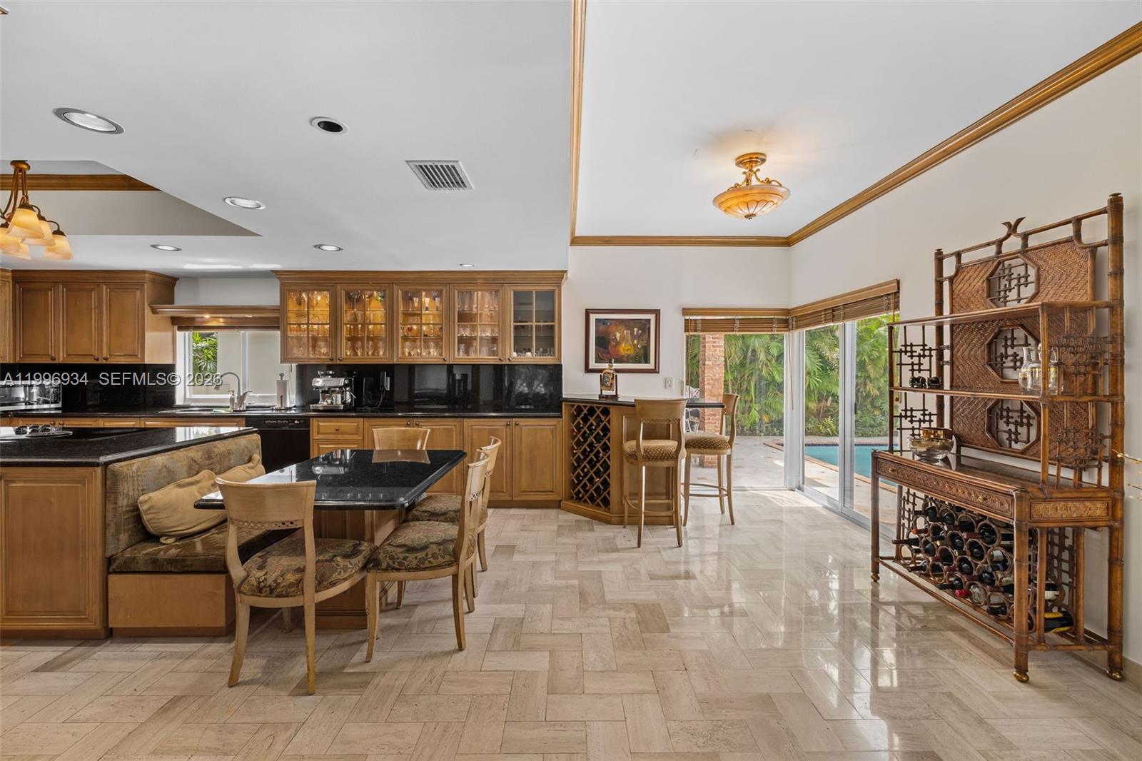 8450 SW 74th Ter Miami, FL 33143