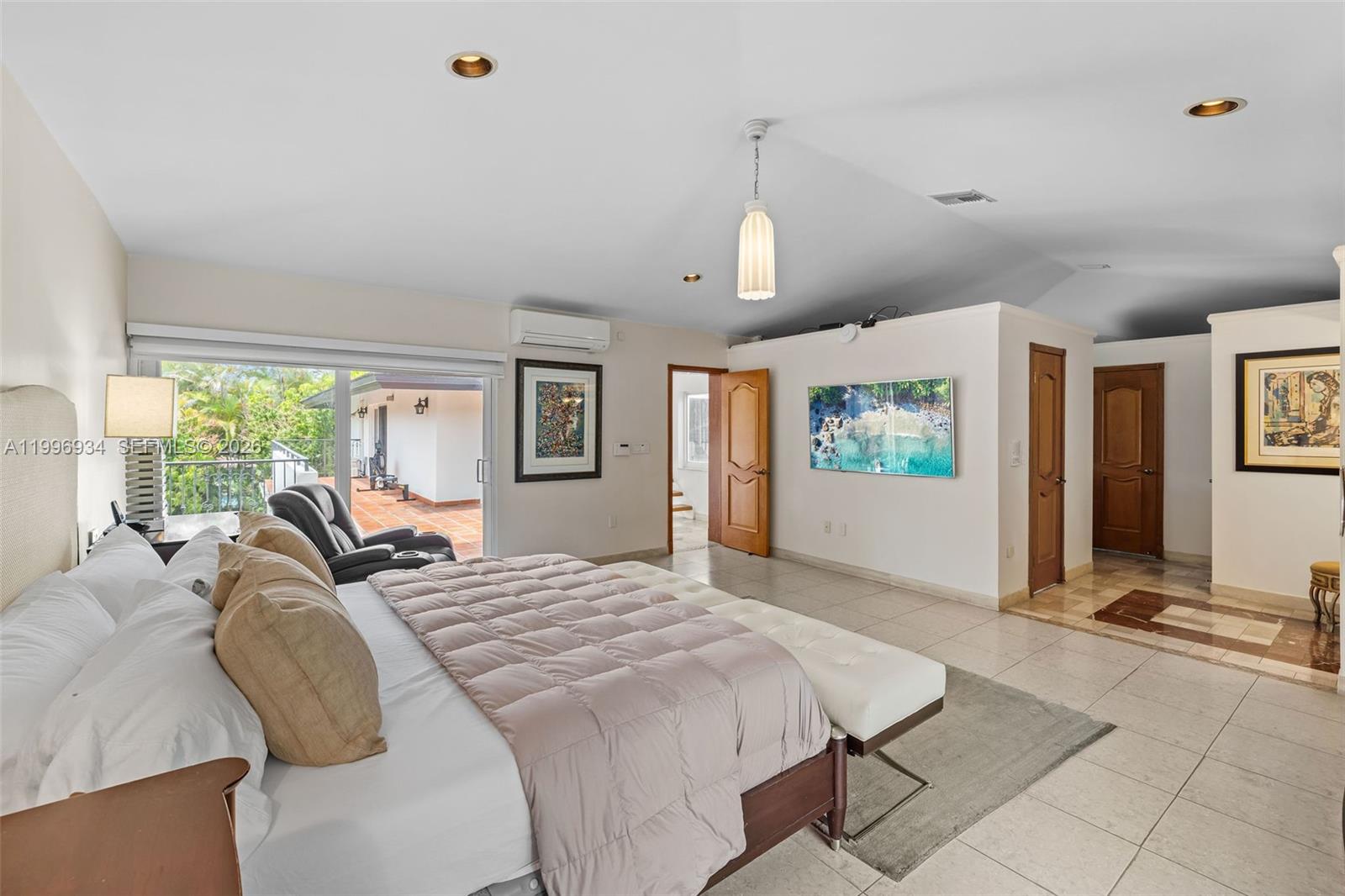 8450 SW 74th Ter Miami, FL 33143