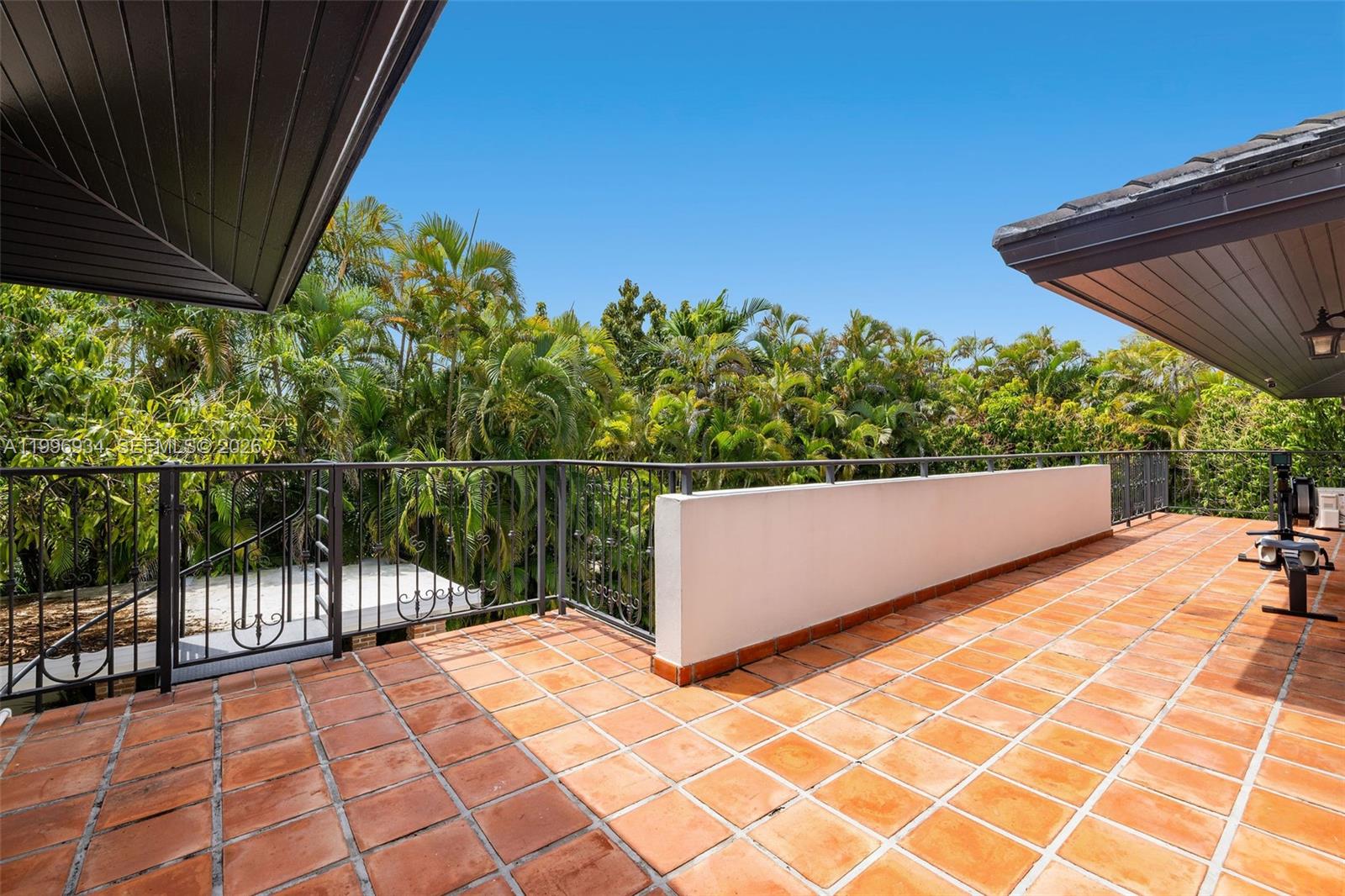 8450 SW 74th Ter Miami, FL 33143