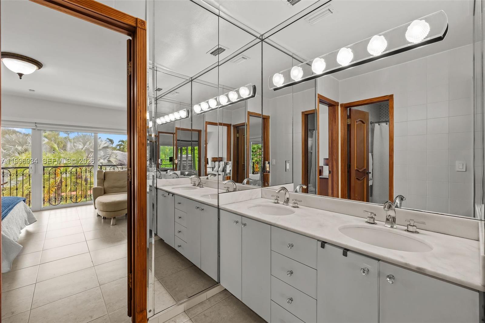 8450 SW 74th Ter Miami, FL 33143