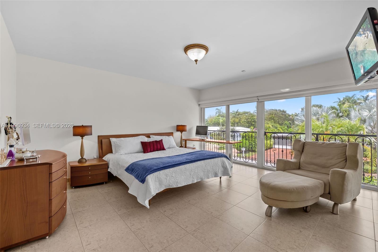 8450 SW 74th Ter Miami, FL 33143